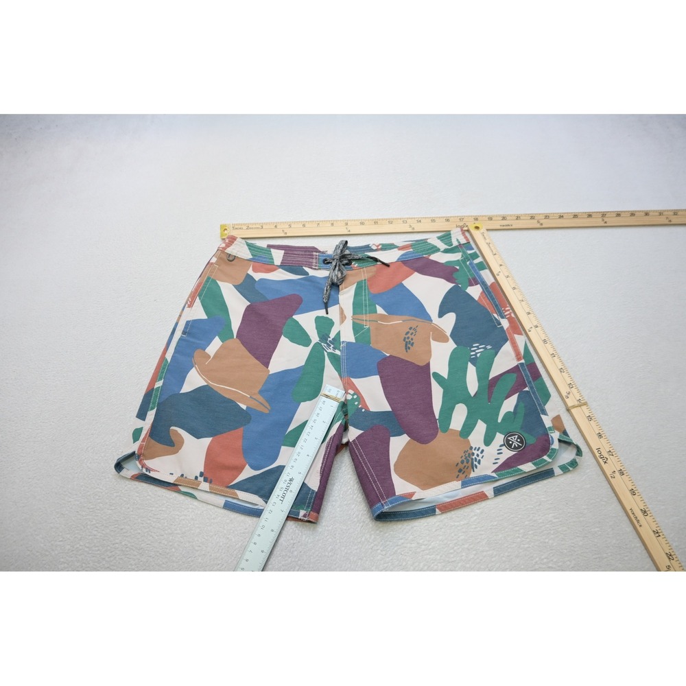 Roark Chiller Boardshorts Men 34 Multicolor Abstract Surf Hike Performance EUC